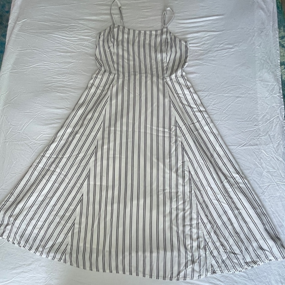 GAP Women's Ivory & Charcoal Striped A-Line Midi Dress – Size Medium